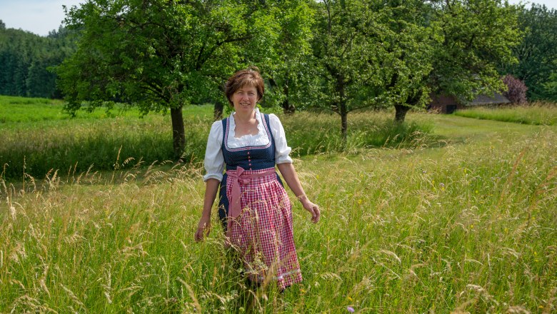 Inge Zisser on her meadow, © Gerda Jäggi